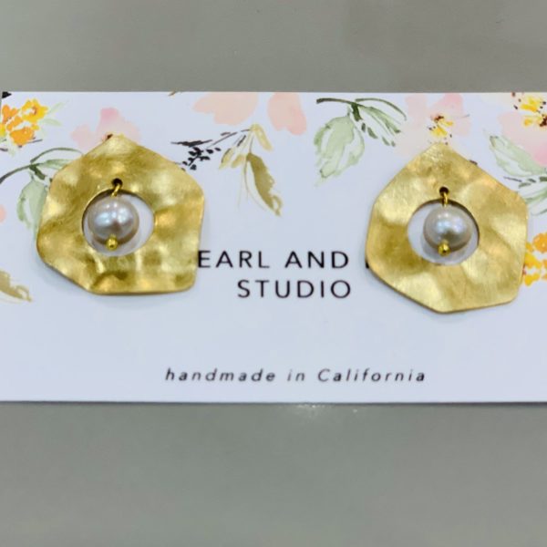 Mirage in Brushed Brass and Pearl